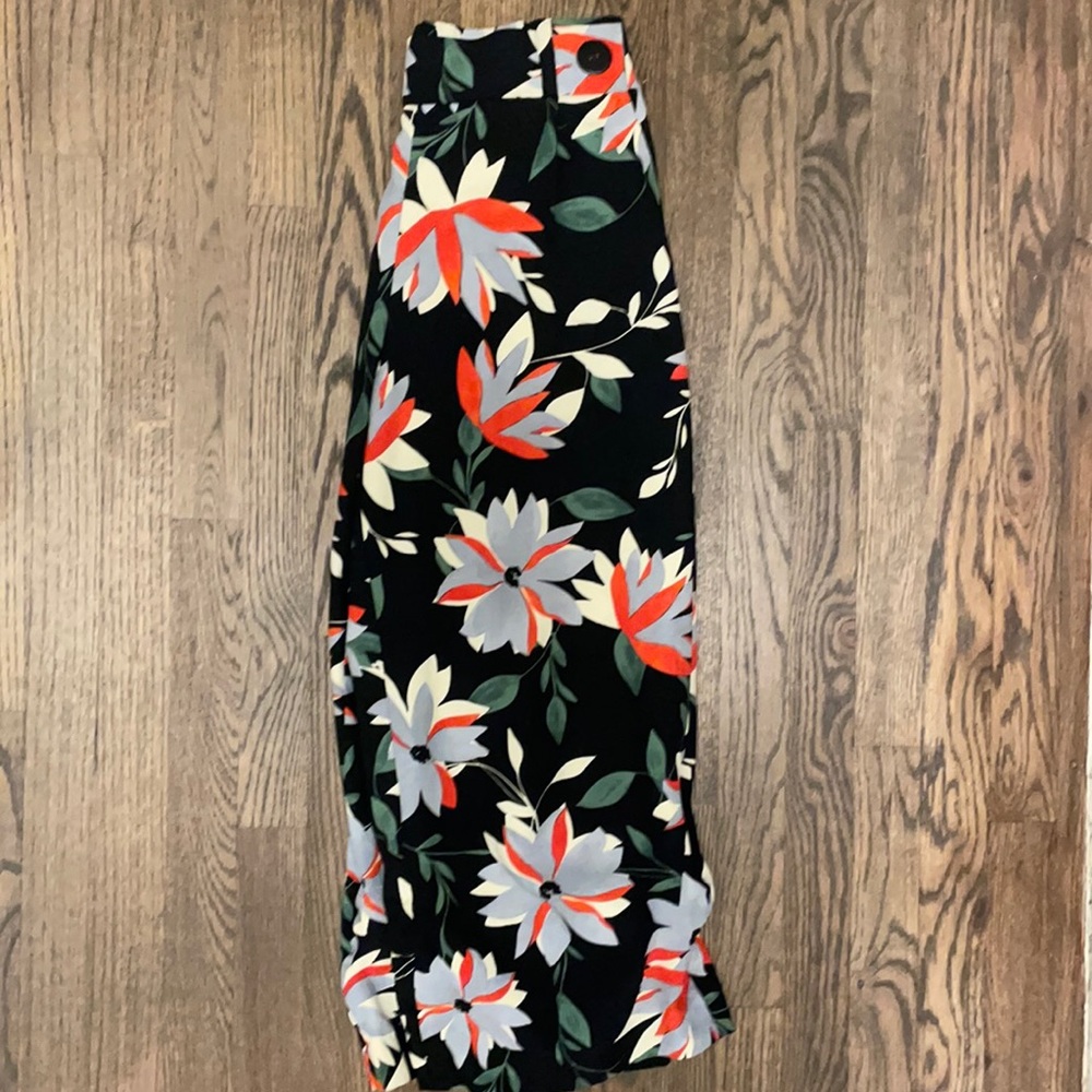 Zara floral print cropped pants